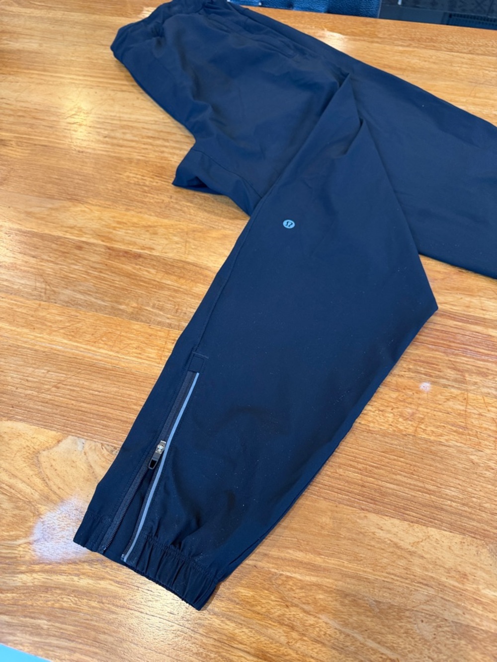 lululemon athletica Black Men's Jogger Sweatpants - Picture 3 of 4